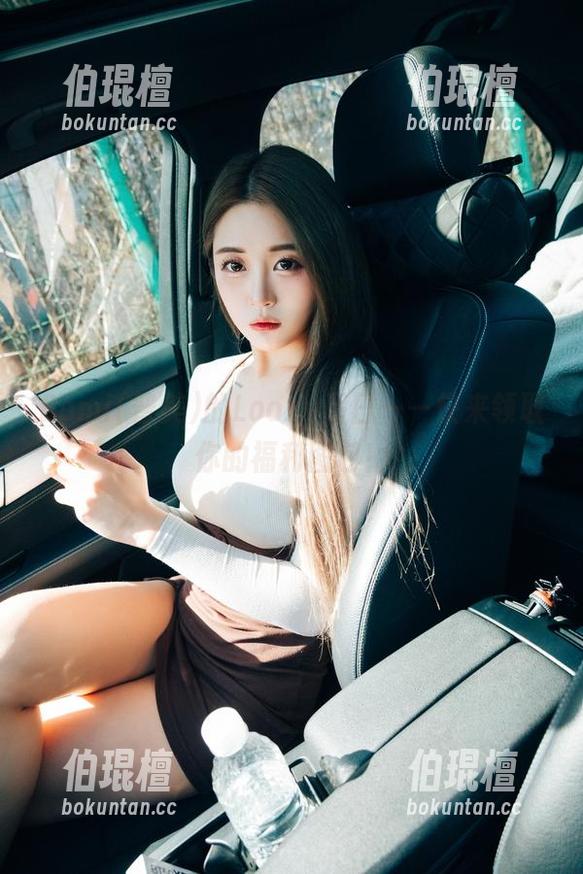 Bomi(普美)的Loozy假日——快来领取你的福利图包！