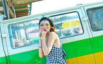 Feilin嗲囡囡 – 从校服到美图，潘琳琳ber的青春纪念册。