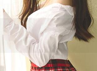 GIRLT果团网 – 酸酱兔的天台图包：在城里找到的“世外桃源”？