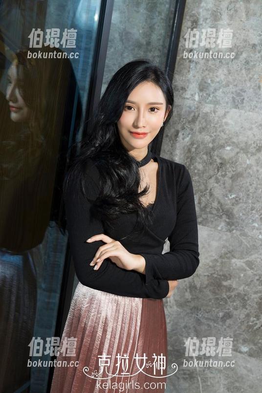 KelaGirls克拉女神 - 柯瑾美脚在线合集，总让我难以决定是关注她的腿，还是她的神态。