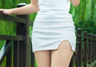 Ligui丽柜 – 稍微疯狂点的愉心，分享一下她的红色写真集
