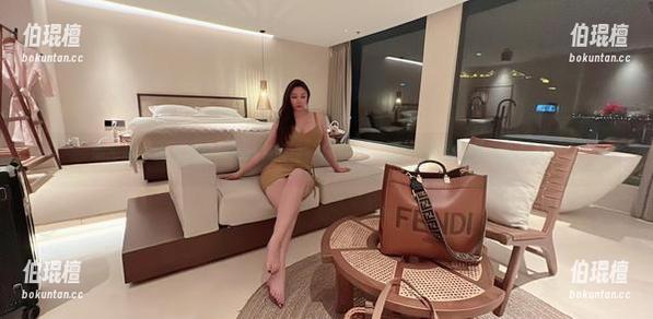 MIYA 微密圈 - 捞出最新的MIYA旗袍写真更新,有时候就是想不出说什么。