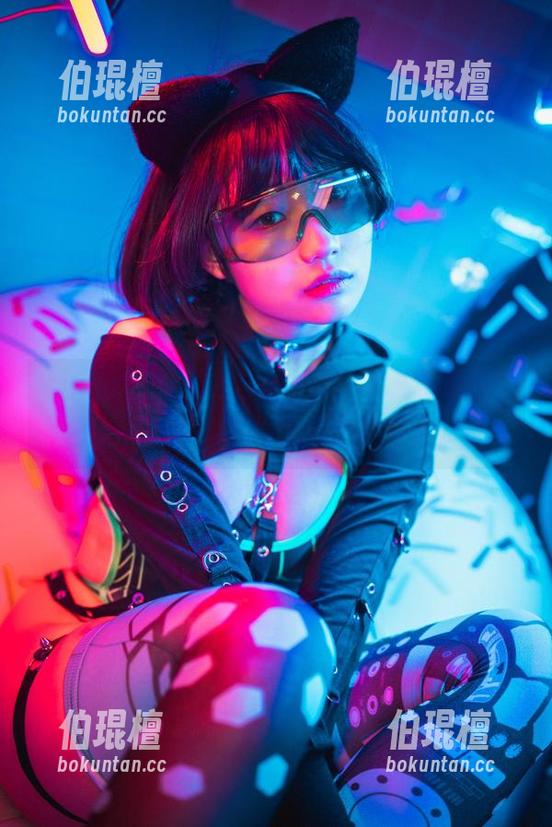 Mimmi(밈미)的内衣图集，高清得就像晚上刚拍好，想偷偷分享给邻居。