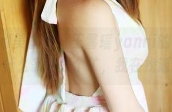 MyGirl美媛馆 – 王馨瑶yanni的居家套图：为什么家里是个矿，我在找遥控器！