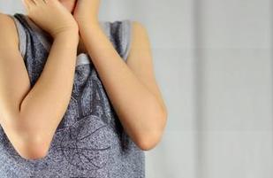 PANS摄影 – 一眼就被捕获的Sisi瑜伽作品：到底是图集还是魔法书？