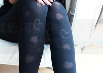 ROSI裸足：看似简单，原图里却藏着微妙的气息