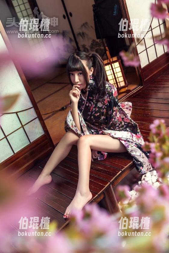 TouTiao头条女神 - “浴缸里的清新气息：陈怡曼壁纸合集，想问问大家怎么看？“