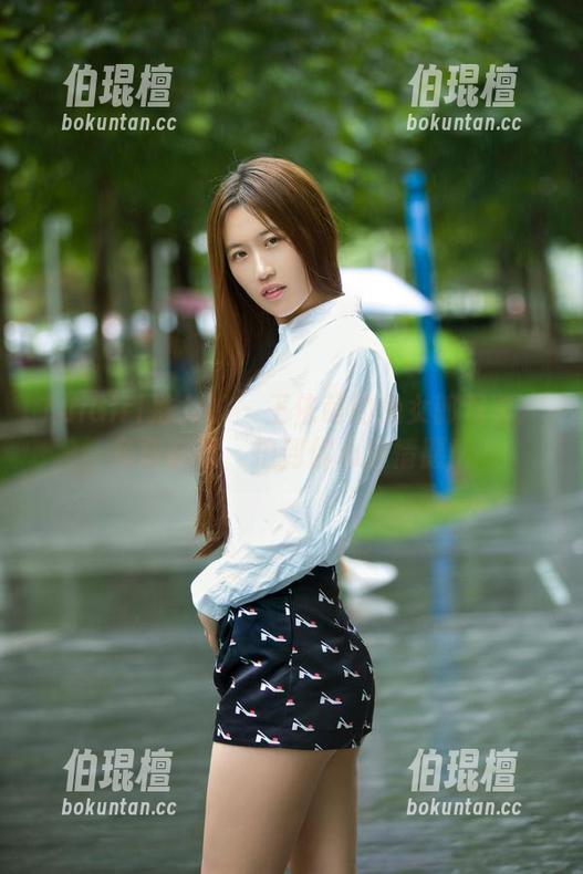 TuiGirl推女郎 - 王依萌的兔女郎写真：免费获取，拍到你心甘情愿！