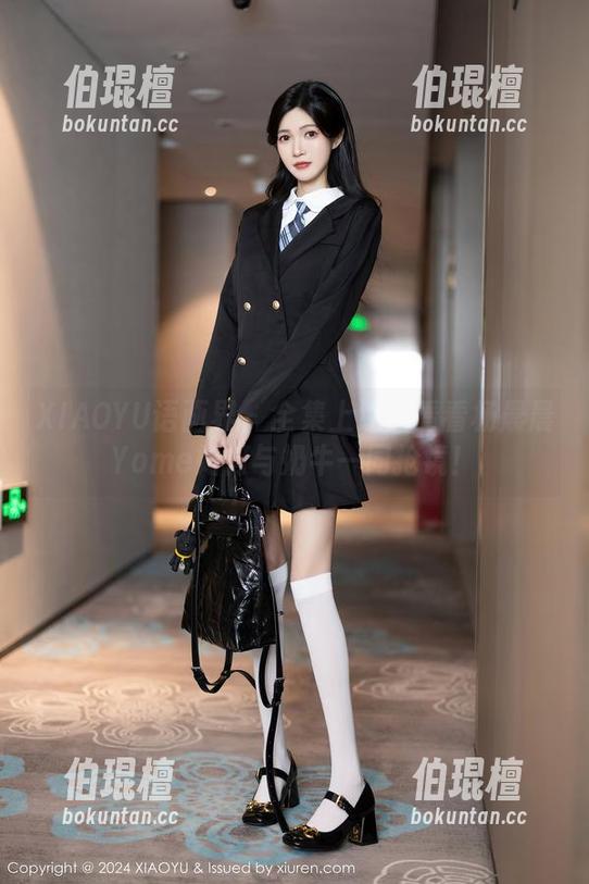 XIAOYU语画界 - 全集上线：看看杨晨晨Yome如何与奶牛一同抢镜！