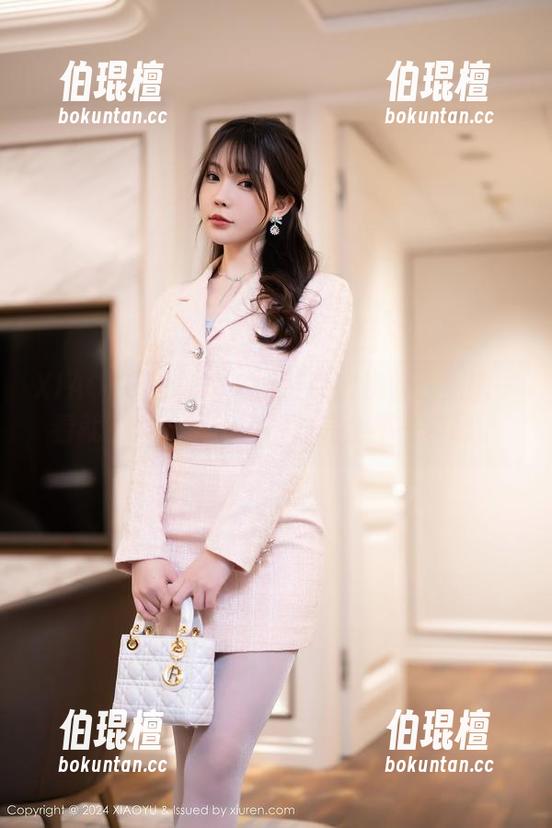 XIAOYU语画界-蜜桃酱 XIAOYU语画界 - 浴缸的蜜桃酱:原图一看就有料,更新的想法完全不一样啊。