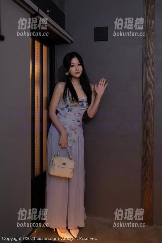 Xiuren秀人网-Egg尤妮丝 Xiuren秀人网 - 拍照不如天生,Egg尤妮丝的短裤作品带来“绝配”气质