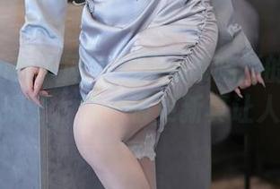 Xiuren秀人网 – Elise谭晓彤的圣诞写真太能搞了，这一波更新真让人期待。