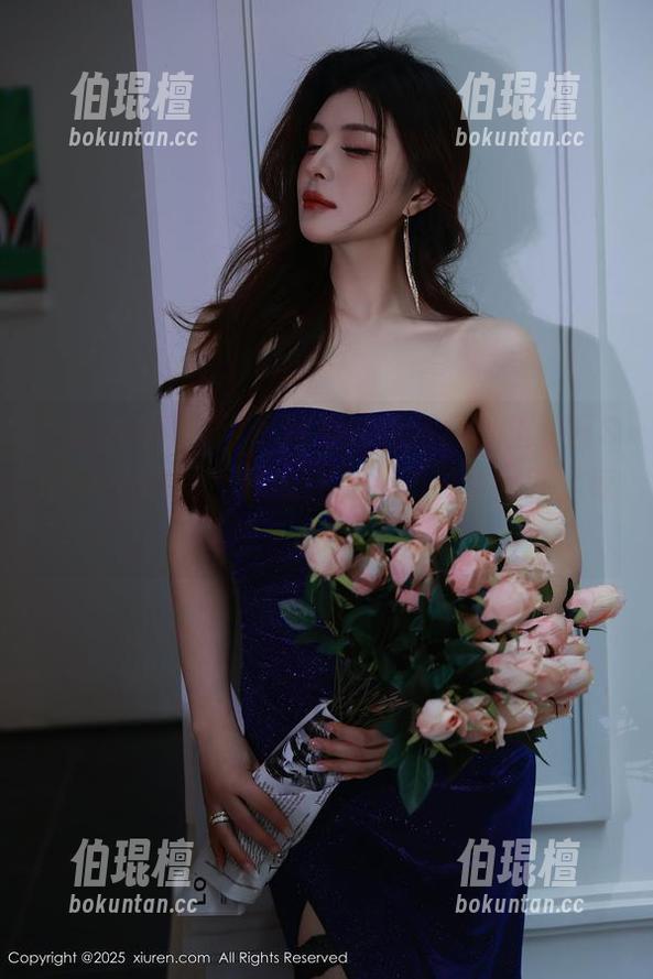 Xiuren秀人网-伍晓丽Shirley Xiuren秀人网 - 这组红裙合集,伍晓丽Shirley穿得比你我还会,别问,问就是惊艳。