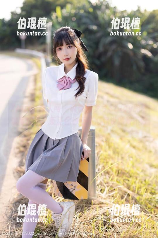 Xiuren秀人网 - 说说何梦兮Stacy的瑜伽写真集，反正你也不关心我说的好不好。