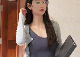 Xiuren秀人网 – 免费！兔子NINA修女套图：教你如何用神圣的姿态打破尴尬！