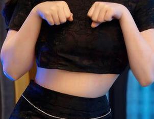 Xiuren秀人网 – 小夕Kitty的写真都可以用“如何穿套装”来做个教程了，精选的值得倒回去看。