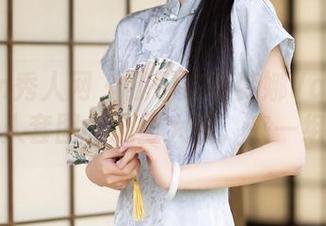 Xiuren秀人网 – 我们在看梦娜Vanessa的双人套图，心里大喊：来一组吧！