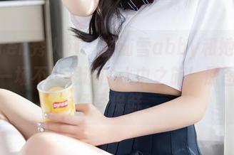 Xiuren秀人网 – 白茹雪abby和她的泳池：一场不可思议的水中之旅！原图让这场梦保鲜。