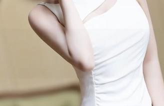 Xiuren秀人网 – 一套图让你乐到飞起：龙泽美曦的清纯是怎样炼成的？