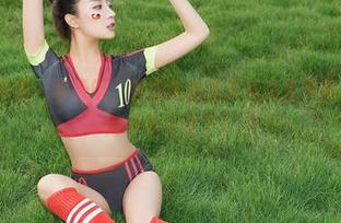 YouMi尤蜜荟 – 噢天哪，乔雅冰的温柔写真集更新又来了，心脏承受不住了！