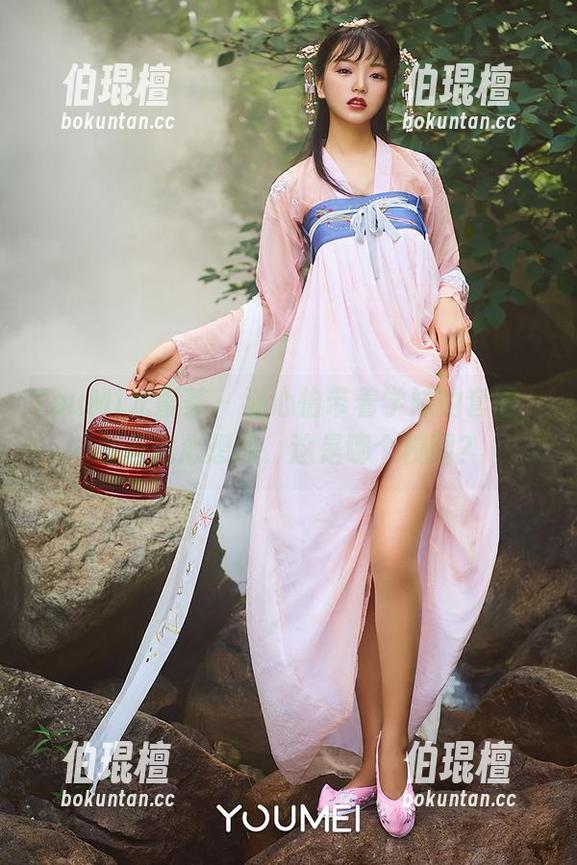 YouMi尤蜜荟 - 温心怡带着学妹的套图，发自内心想问，这是哪个校园？