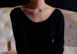 pans – 制服与雯雯：这组写真怪别致，淹没在课本里了吧？