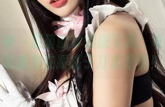 克拉女神 – 嘉萌的体操服写真：每个动作都像是在跟镜子打情骂俏！