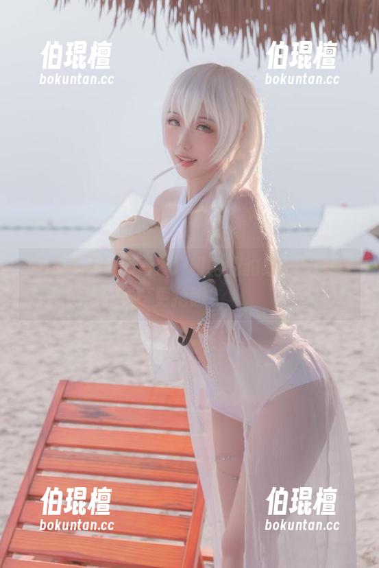 刺青Poi 壁纸来了!刺青Poi和她的豹纹,不知谁更抢眼?