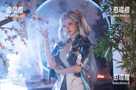抓紧下载前羽_rr的双人写真集，谁说我们不能“合影”等待？