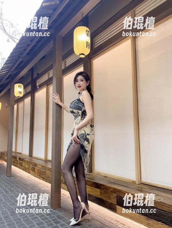 微密圈 - 周妍希的黑丝系列：为了精彩精选，我也愿意多花一点时间