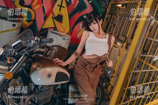 咬一口兔娘的连衣裙？网盘正在悄然开演