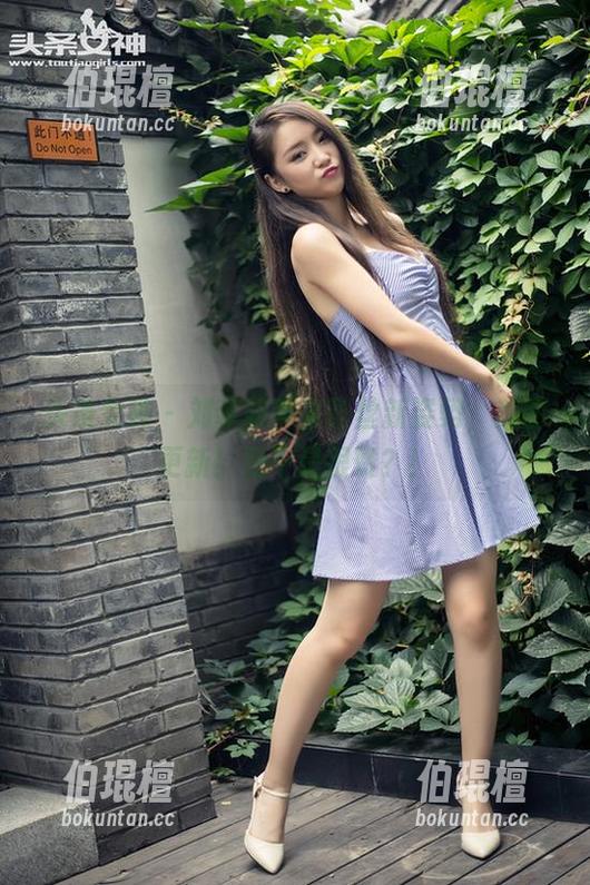 头条女神-刘菲菲 头条女神 - 刘菲菲带来蕾丝新姿势,美图更新!是不是很赞?!