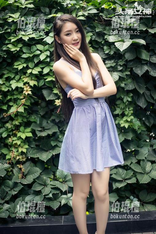 头条女神-李丽莎 头条女神 - 李丽莎的运动风,辣妹姿态和球媛资源的双重冲击!