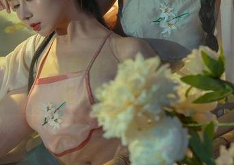 私拍也能这么可爱？奶桃桃的兔女郎美图让人想做小狐狸