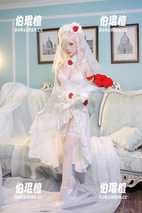 探寻妖少you1的美腿cos，发现原图里安静的骚动…