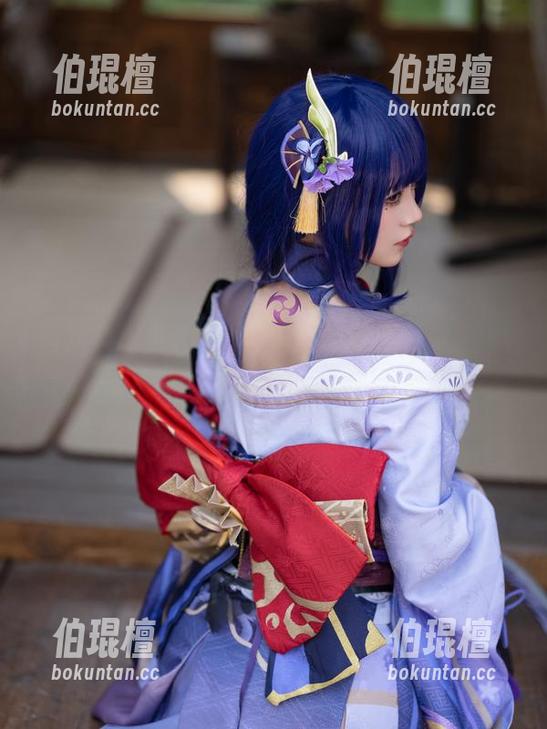 再次祭出小仓千代w的白丝套图，冲动是魔鬼。分享给勇敢的前行者。