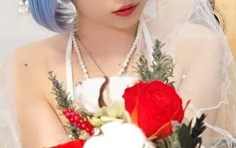 游泳池旁的小女巫露娜：泳衣资源，谁说我会淹死？
