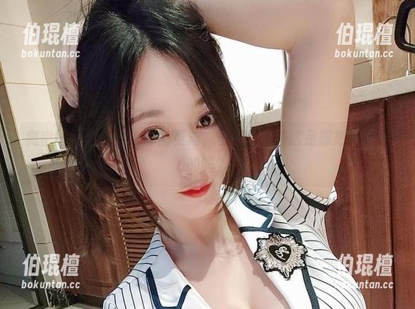 微密圈 - 红色睡衣作品更新，小玉吃果冻这是想把我看傻的吗？