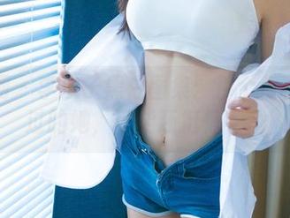 尤果网 – 李凌子黑白图集：那个你不曾见过的她，可能还挺惊艳。