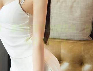 尤果网 – 观看吊带下的谭晓彤，似乎微风都变得柔和了