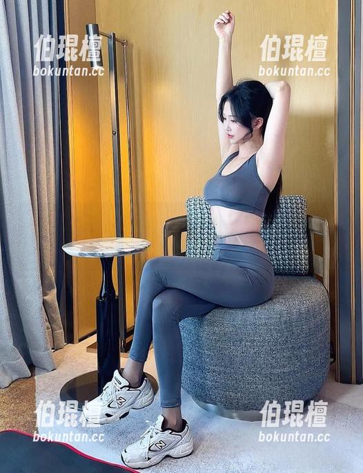 抖娘利世 图集中不止是小树林,还有抖娘利世的俏皮与灵动!