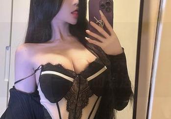 微密圈 – 原图出炉，无欲无求的推土君的蕾丝吊带丝袜连体衣，完美的极简主义？分享一下我的想法。
