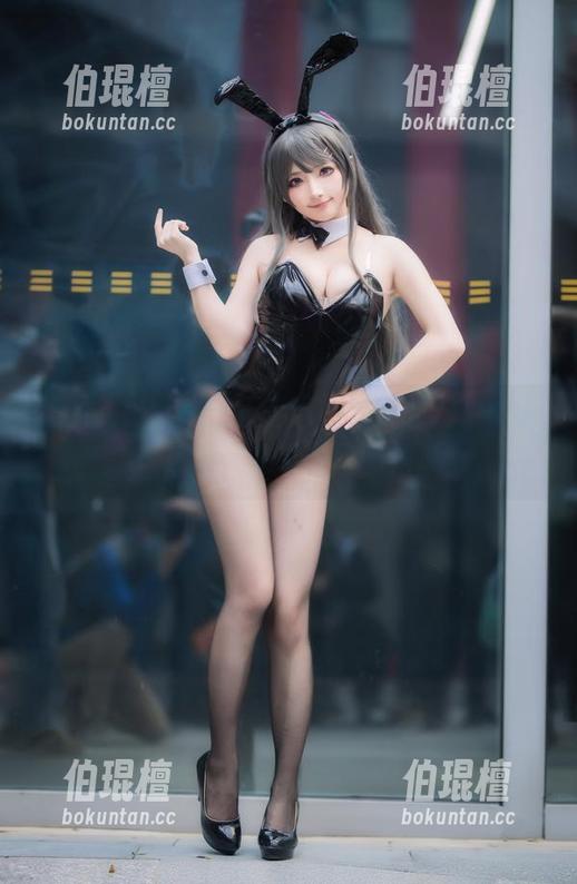 是三不是世w 图片更新:是三不是世w,柴郡猫的小小音乐会,来听听啧啧声。