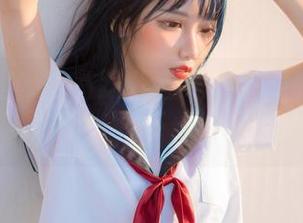 当果咩酱w的高跟鞋上线，在线美图是不是也开始发光？