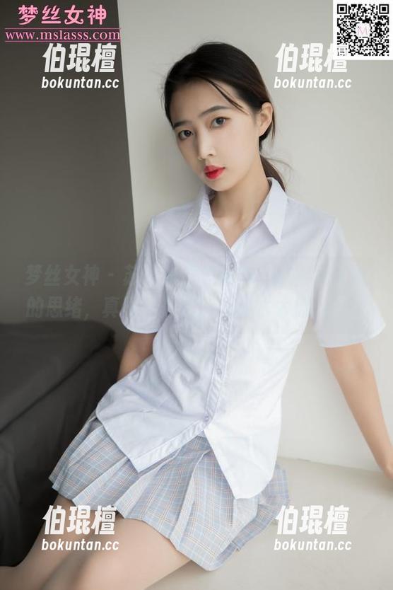 梦丝女神-苏柔 梦丝女神 - 苏柔的海边美图,风吹乱了我的思绪,真不知是她还是海水太撩人了。