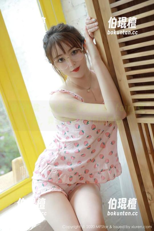 模范学院 - 这是无圣光的黑丝，fairy如歌，真是个惹人注目的角色