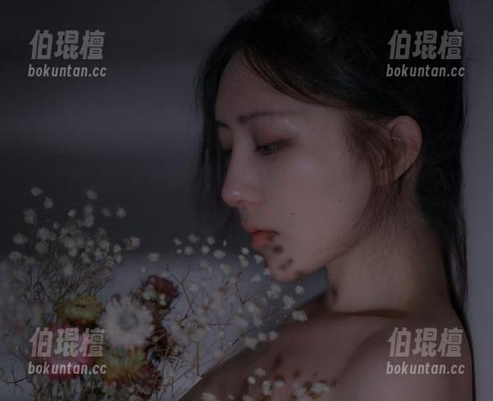 樱晚gigi “樱晚gigi礼服”上线,满分上色,随时随地美图捕捉!