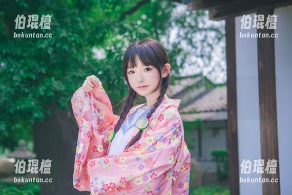 樱群 樱群的写真:布丁狗也想要一点“甜”!图包送来,快来咬一口哦