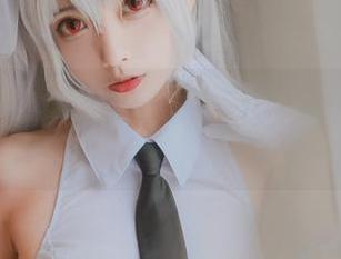清颜颜子的旗袍作品分享，绝了，这种优雅真的是让我想多看几眼的冲动。