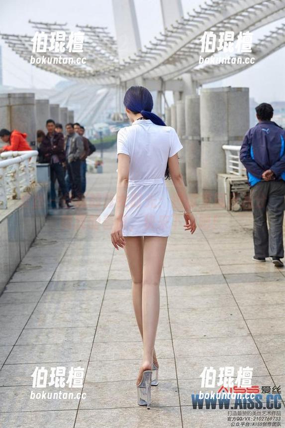 爱丝 - 佳慧的修女时光：图库里藏着几分俏皮的善良，快来下载吧！